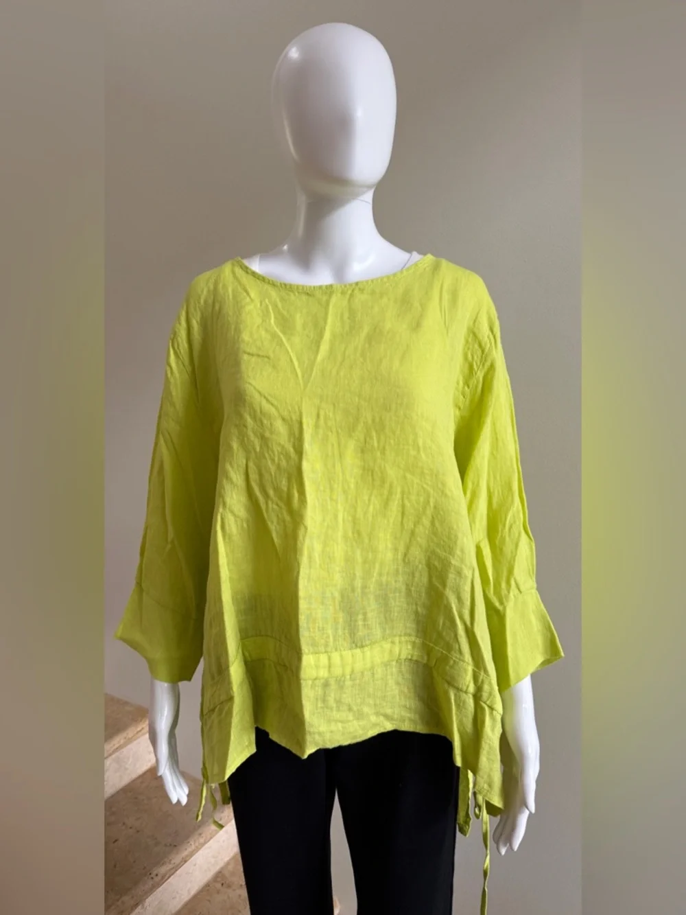 DEVITALIA Linen Ruffle Top Tunic, One Size - Picture 1 of 7